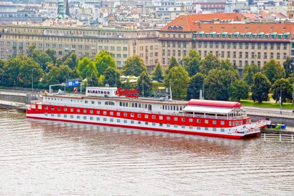 Botel Albatros