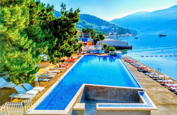 Carine Hotel Delfin
