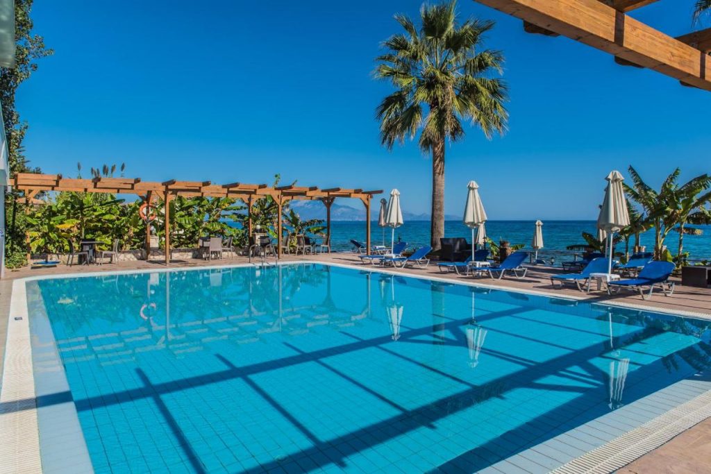 Belussi Beach Hotel & Suites