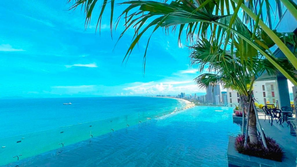 Peninsula Hotel Danang