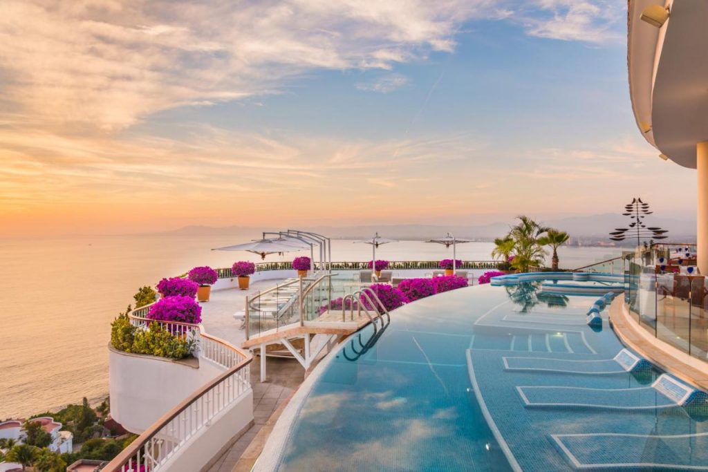 Grand Miramar All Luxury Suites And Residences