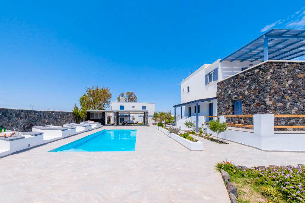 Golden Sunrise Suites
