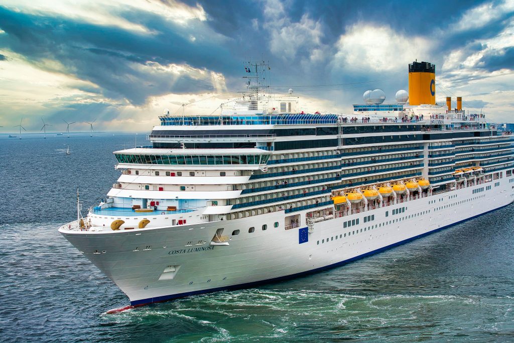 Cruise unsplash
