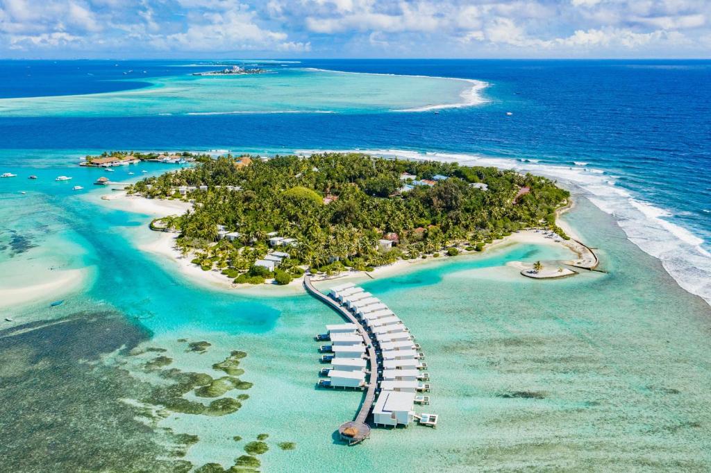 Holiday Inn Resort Kandooma Maldives