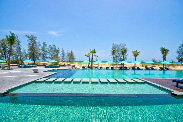 Le Coral Beach Resort and Cafe